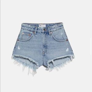 Zara Hi-rise Hotpants denim Shorts 26 size 2.